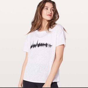 Lululemon expression tee